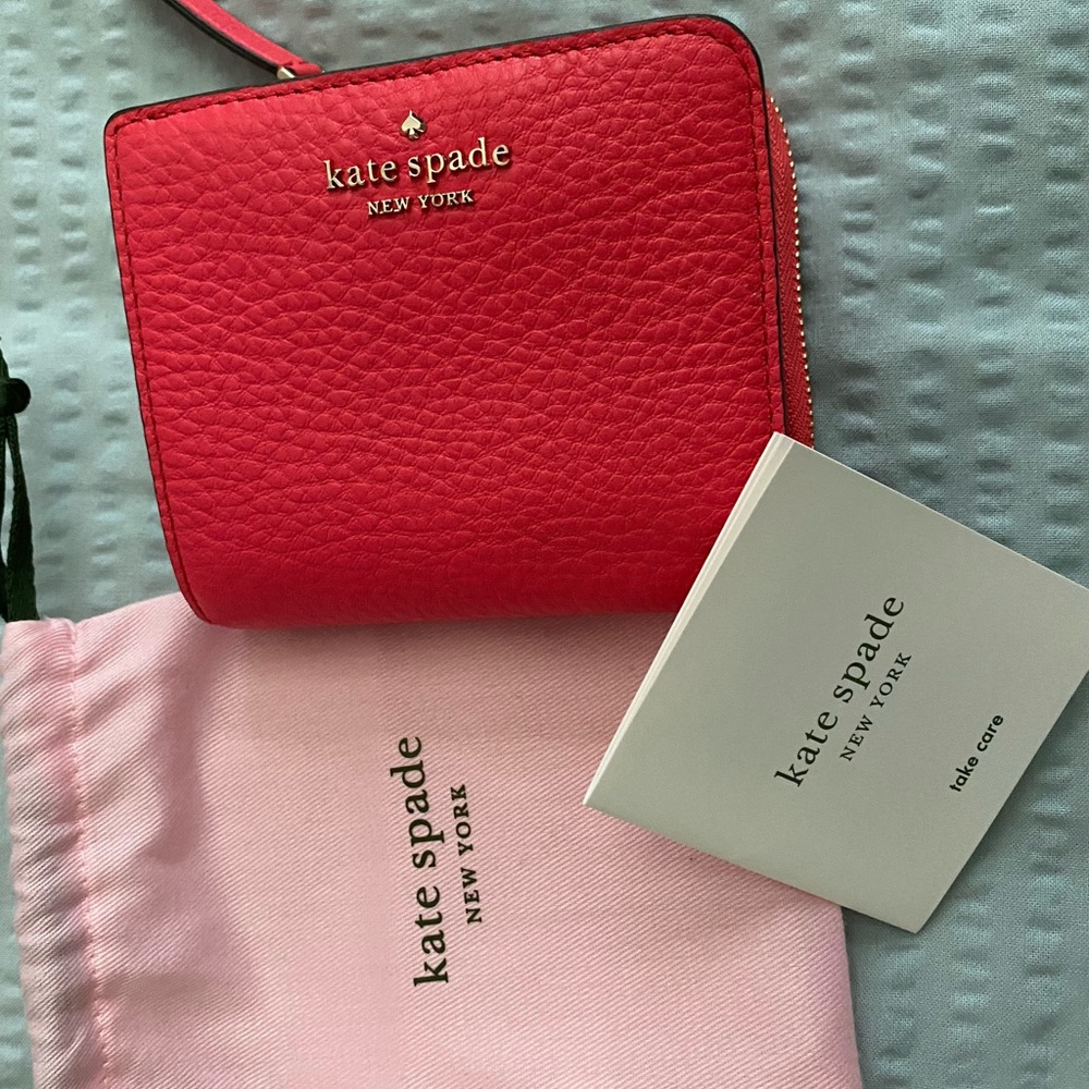 Wallet - Picture 1 of 6